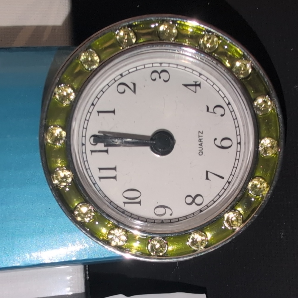 Silver and Green Horloge Clock Nip